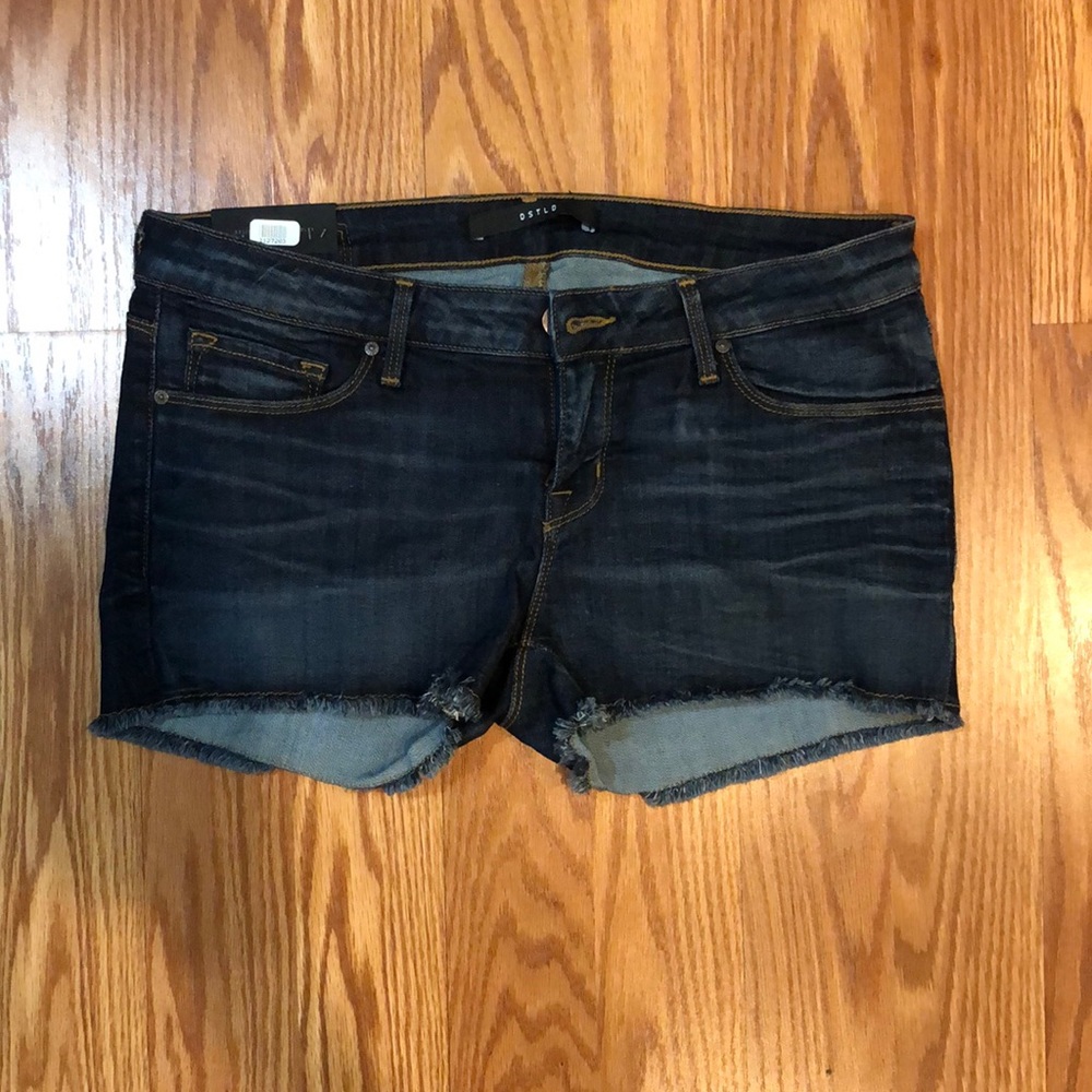 Low rise denim shorts
